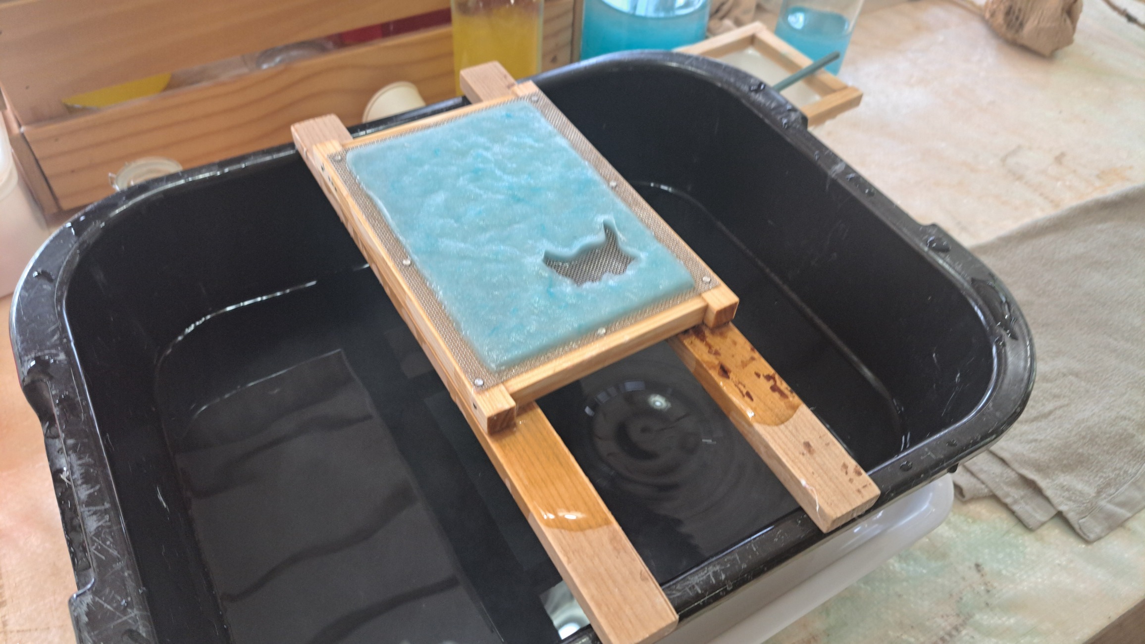 Mould over vat